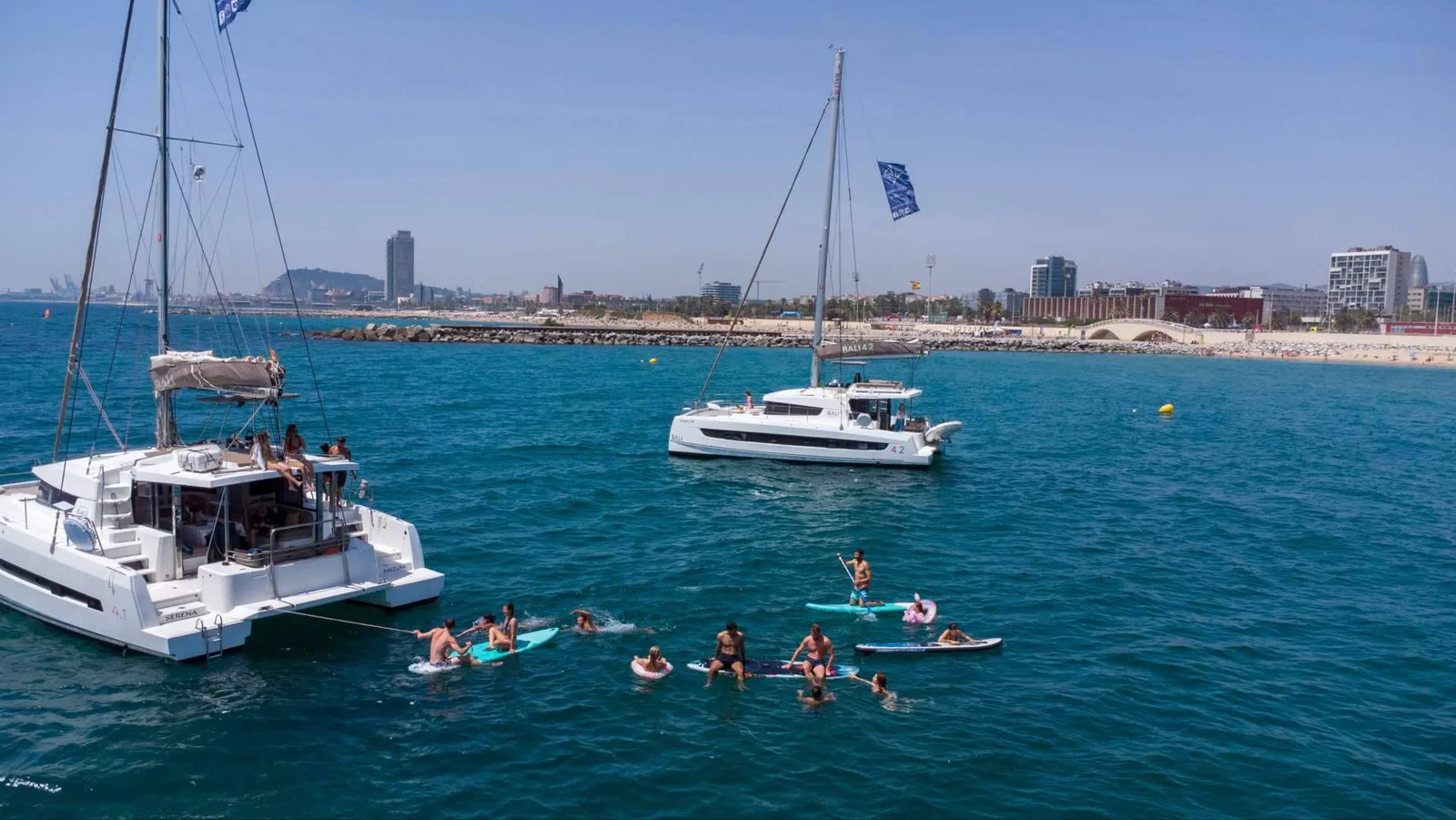 Sondevela impulsa el alquiler de catamaranes en Barcelona con experiencias náuticas personalizadas