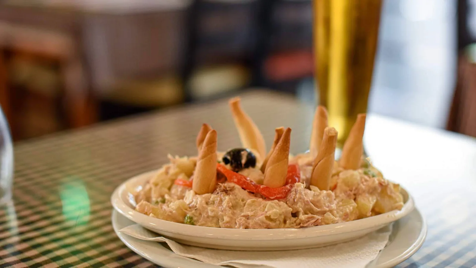 Pasa Tapas responde a la alta demanda nocturna con un restaurante abierto hasta tarde en Barcelona